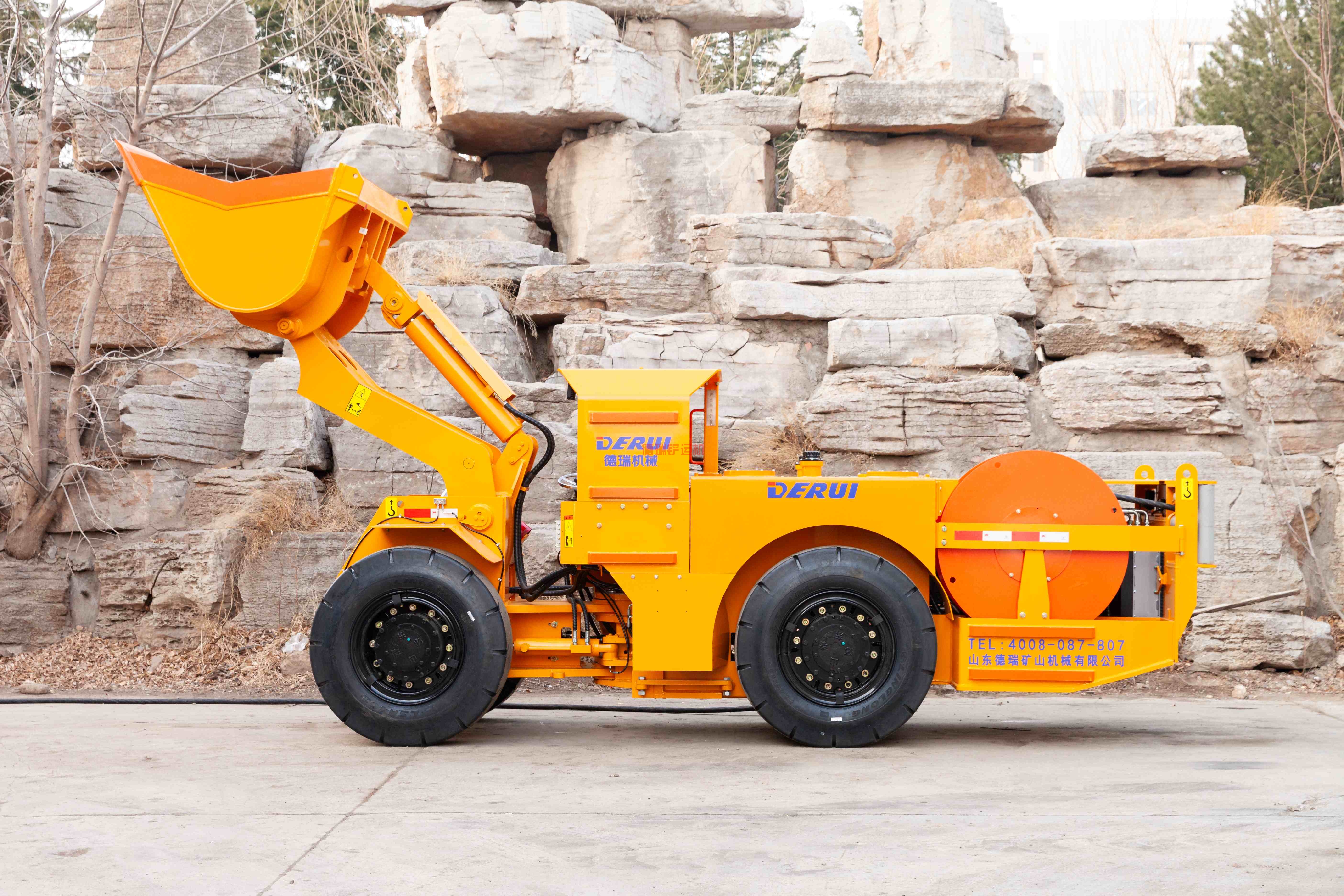 WJD-1  地下电动铲运机