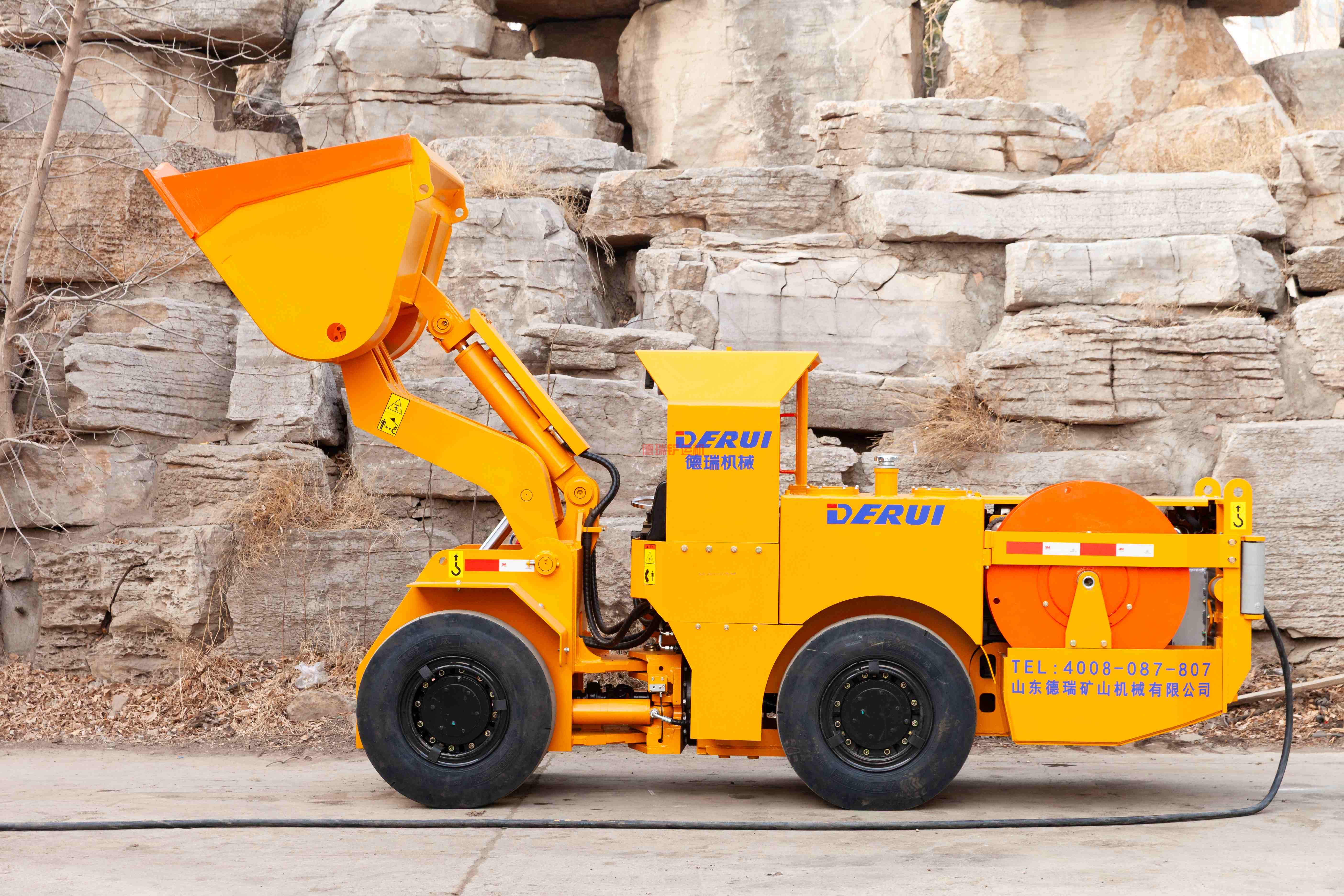 WJD-0.6  地下电动铲运机